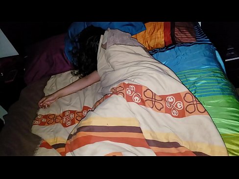 ❤️ Stepson berating sua jovem madrasta enquanto ela dorme. ❤  Sexo em pt-br.porn33.top ❌❤